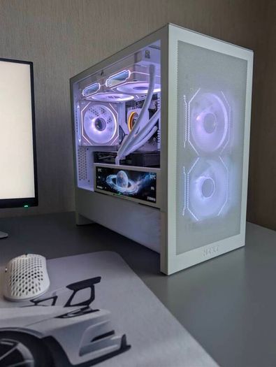 High Quality Gaming PC | AM5 | DDR5 32GB | Corsair AIO LCD | TR 9" Custom Display | NZXT | Asus RTX