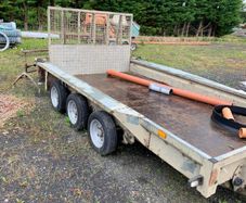 Plant trailer