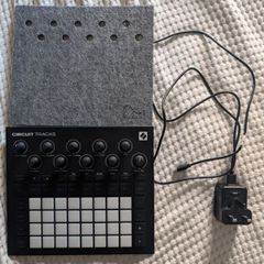 Groovebox Novation Circuit Tracks
