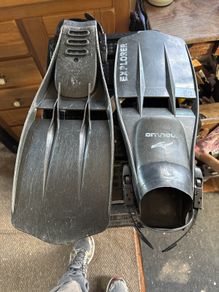 scuba diving fins - medium