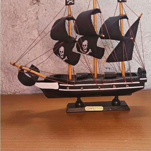 Pirate Boat