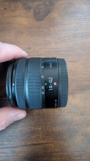 Panasonic Lumix G Vario 14-42mm f/3.5-5.6 ASPH