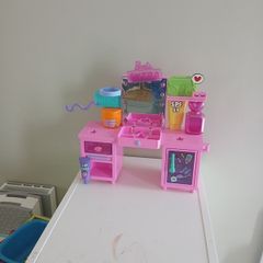 Barbie Extra dressing table