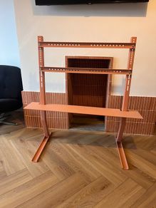 Pedestal Bendy Tall TV Stand