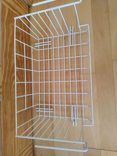 Under-shelf wire baskets