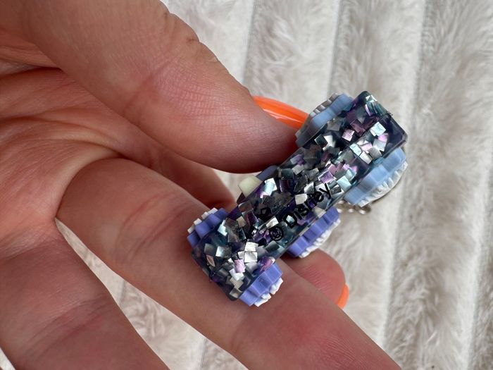 Smiggle Frozen 2 Keyring Letter L Please see photos
