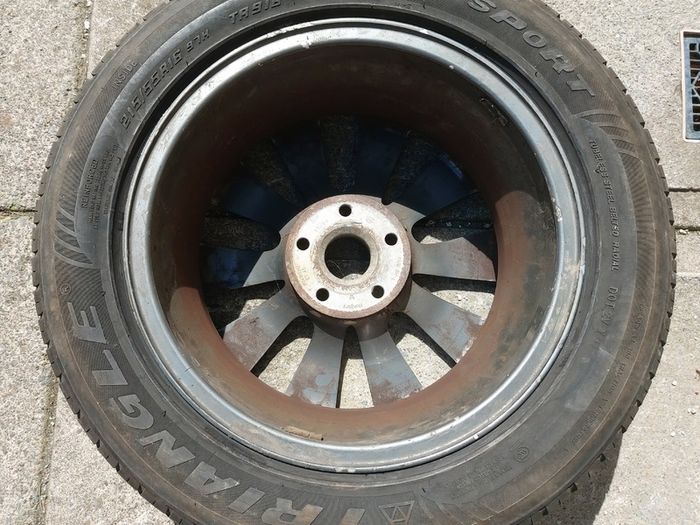 1 x Original Volkswagen Passat 16'' Alloy + Tyre 215.55.16 - Nationwide Delivery