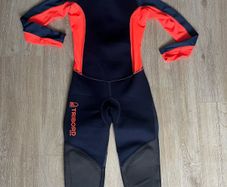 Decathlon Tribord sailing wetsuit 9/10y