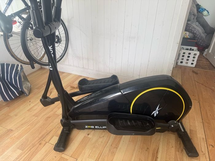 Reebok ZR8 Elliptical Cross trainer