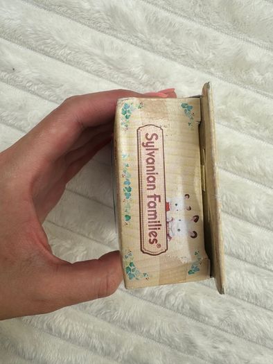 Sylvanian Families Walnut Squirrel Twins 3218 Damaged Box Please see pictures