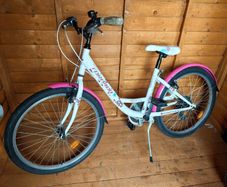 Girls bike