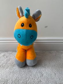 Palz Orange Plush Soft Giraffe His neck is a bit too loose Used Please look at the pictures