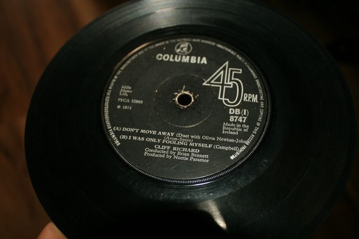 Single Vinyl's  85 pieces