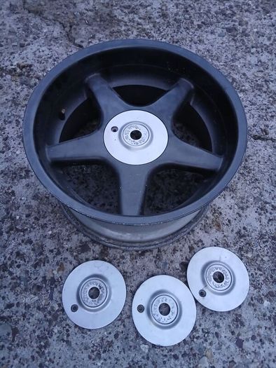 Brock b1 alloy and centre caps