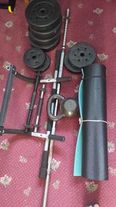 HOME GYM SET 27.5kg Plates + 12kg Kettlebell 40