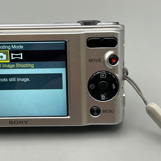Sony DSC-W800 20.1MP Digital Camera Silver - Full Kit