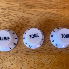White Strat knobs