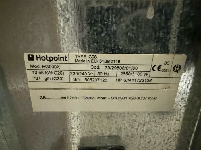 Hotpoint EG900X Gas oven & Extractor fan