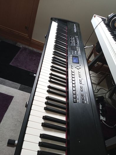 Roland RD700 SX