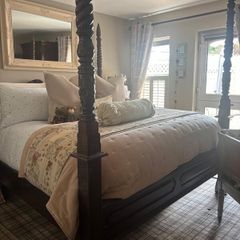 Four poster Bed Frame ( Vintage)