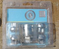 Locking wheel nuts