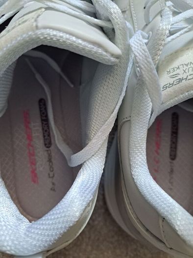 Skechers
