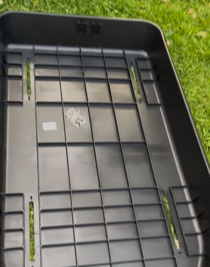 Brand new car roof box: 340 Roof Box, 320L, Black