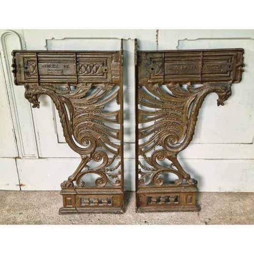 Victorian style Cast Iron Brackets Pair KAS1227