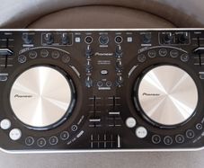 DJ Controller