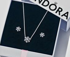 Pandora Sparkling Snowflake Necklace and Matching Earrings Set New