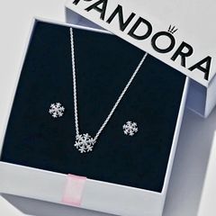 Pandora Sparkling Snowflake Necklace and Matching Earrings Set New
