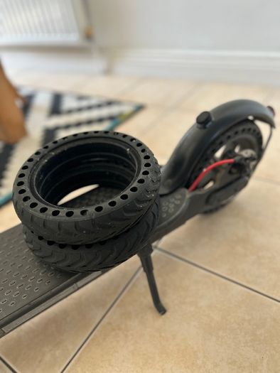 Electric scooter Xiaomi pro .Very good condition.
