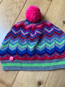 Mim Pi Hat