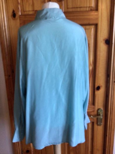 Ann Harvey Ladies Green Silk Blouse / Shirt Size 26 Includes Post