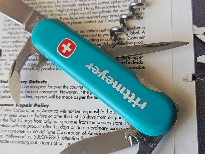 Vintage Wenger Viking Discontinued Collectable 85mm Swiss Army Knife