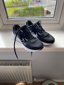 NIKE runners ( Downshifter 13), in perfect condition, worn twice