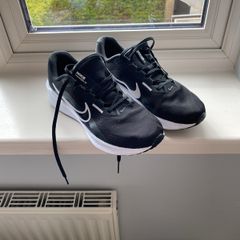 NIKE runners ( Downshifter 13), in perfect condition, worn twice
