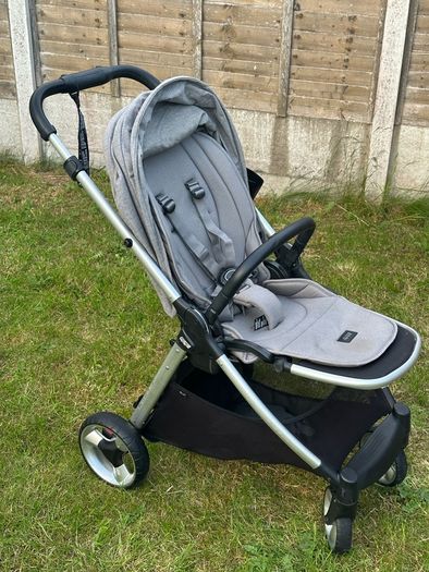 Mamas and Papas pram + Cybex seat and isofix bundle