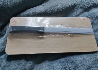 Wood Chopping Cutting  Board and sharp cutting knife - Brand New in packaging