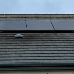 REC Solar Panels + Hoymiles HM-1500 Microinverter | Complete Working Solar PV System