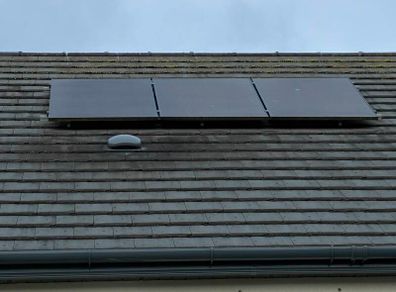 3 REC Solar Panels + Hoymiles HM-1500 Microinverter | Complete Working Solar PV System