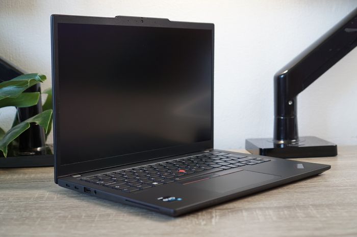 Lenovo ThinkPad X13 Gen 4 | i5-1335U | 16GB LPDDR5 | 256GB SSD | 100% Battery