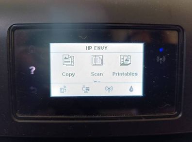 HP 4527 printer with FULL colour and black ink cartridge