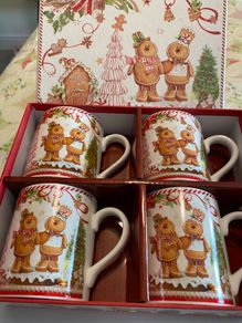 Set of 4 Christmas Gingerbread Man Mugs - New in Box