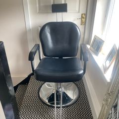 Reclining Barber/Brow chair