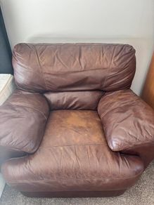 Used 5 Seat Leather Living Room Set
