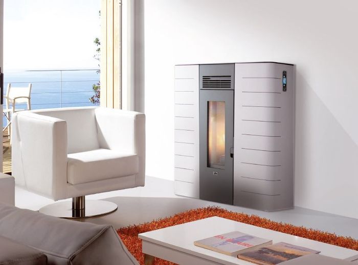 Iris Black 16 kW Pellet Boiler Stove