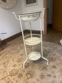 bathroom vanity