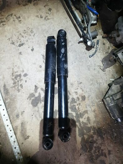 vw caddy rear shocks