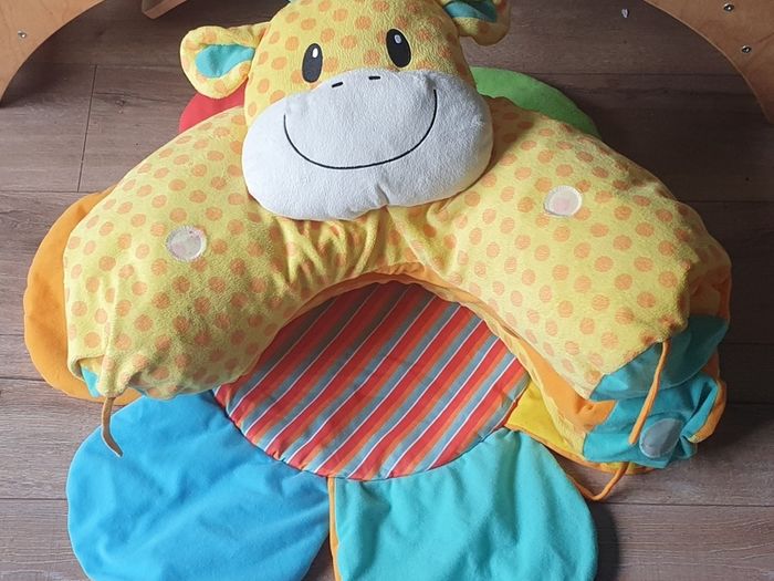 Mothercare giraffe cushion assisted sitting